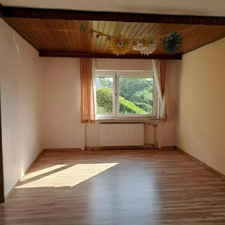 Lägenhet Spacious House For Groups Up To 12 Guests Dillenburg
